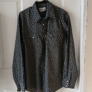 Wrangler Men's Black and Gray Paisley Button Down Shirt